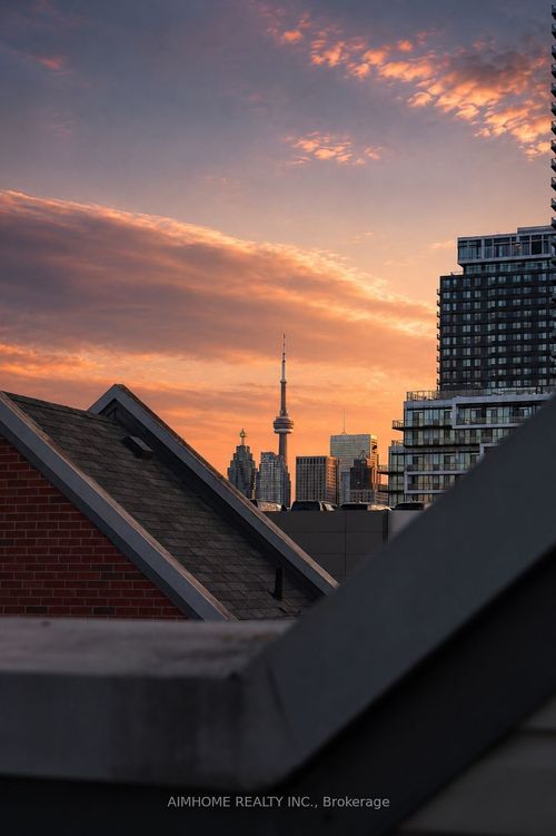 6-29 Frances Loring Lane, Toronto, ON, M4M3E8 | Card Image