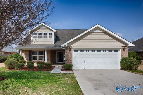 4938 Montauk Trl Se, Owens Cross Roads, AL, 35763-8736 | Card Image
