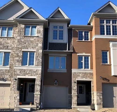 39 Ridgemount St, Kitchener, ON, N2P0J3 | Card Image
