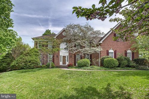 6331 Hidden Canyon Rd, CENTREVILLE, VA, 20120-1153 | Card Image