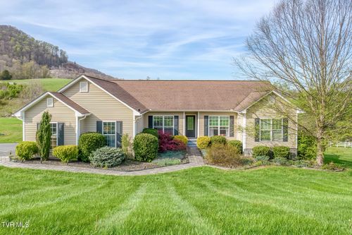 130 Garland Rd, Unicoi, TN, 37692-6228 | Card Image