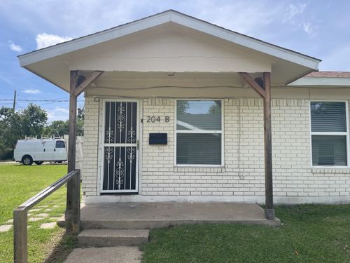 204 Hosack St, Arlington, TX, 76010-2792 | Card Image