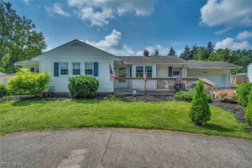 323 E Beech St, Alliance, OH, 44601-5382 | Card Image
