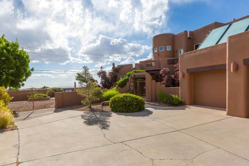 6628 High Ridge Pl Ne, Albuquerque, NM, 87111-8174 | Card Image