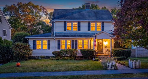 130 Grosvenor Road, Needham, MA, 02492 | Card Image