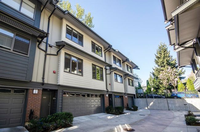 303 - 2135 Heritage Park Lane, Townhouse with 3 bedrooms, 2 bathrooms and 2 parking in North Vancouver BC | Image 4