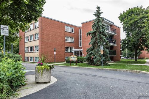 405-2054 Courtland Dr, Burlington, ON, L7R1R8 | Card Image