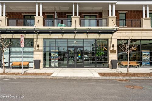 652-p-19 Washington St, Saratoga Springs, NY, 12866-4159 | Card Image