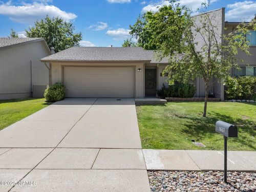 1637 N Fairway Dr, Flagstaff, AZ, 86004-7308 | Card Image
