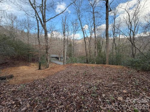 70 Crescent Ridge Dr, Franklin, NC, 28734-7759 | Card Image