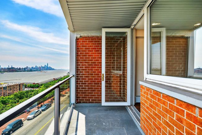 APT-4O - 899 Boulevard E, Home with 1 bedrooms, 1 bathrooms and null parking in Weehawken NJ | Image 34