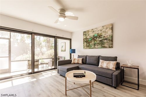 152-600 Neapolitan Way, NAPLES, FL, 34103-8568 | Card Image