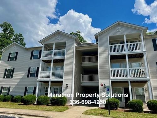 2b-903 Hanahan Ct, Greensboro, NC, 27409-3291 | Card Image