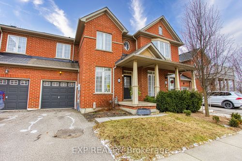 8 Glendarling Cres, Stoney Creek, ON, L8E0A9 | Card Image