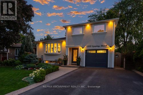 1482 Epping Rd, Burlington, ON, L7M1P4 | Card Image