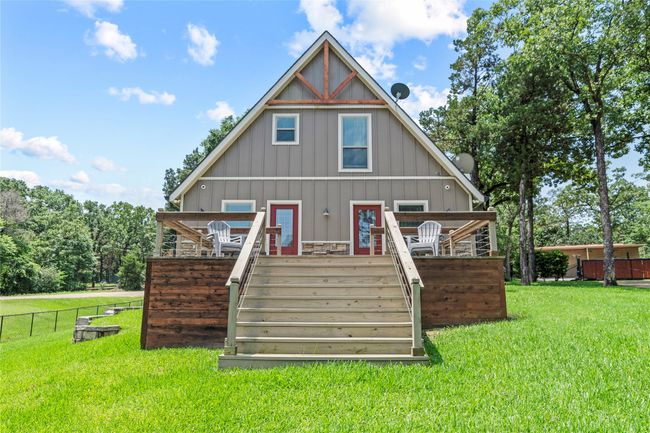 Back view of second home | Image 17