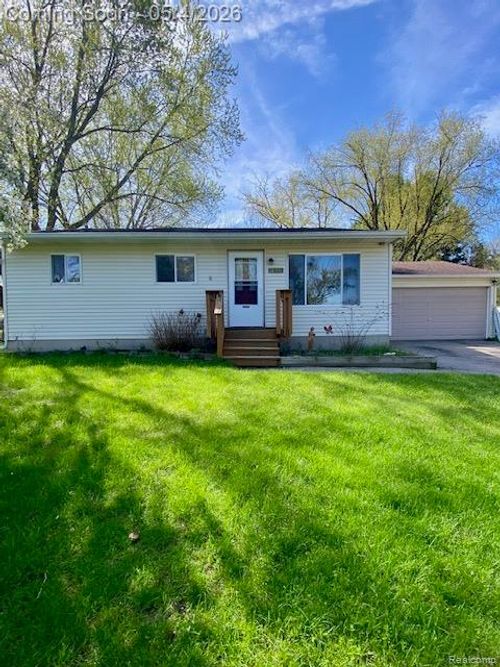 336 Park Ln, Linden, MI, 48451-9079 | Card Image