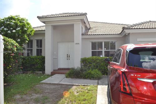 8328 163rd Ave, Miami, FL, 33193-5127 | Card Image