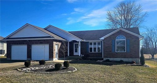 93 E Beulah St, Garden City, MO, 64747-8134 | Card Image