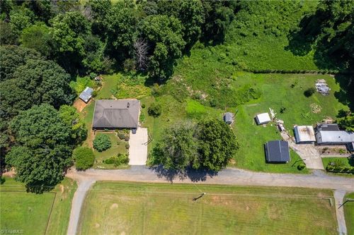 5868 Graham Farm Road, Winston Salem, NC, 27105 | Card Image