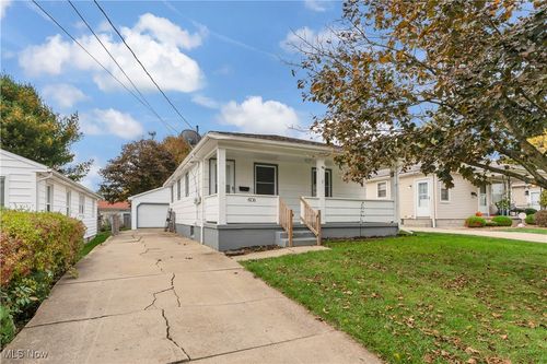 608 Maplewood Ave, Struthers, OH, 44471-1135 | Card Image