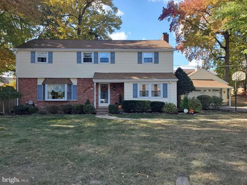 16 Robert Rd, New Castle, DE, 19720-3925 | Card Image