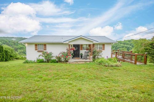 140 Walnut Cir, New Tazewell, TN, 37825-2726 | Card Image