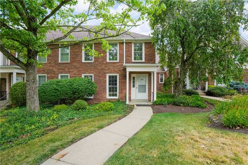 402 Royal Ct, Pittsburgh, PA, 15234-1049 | Card Image