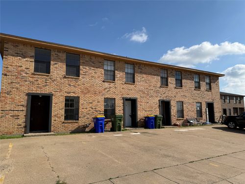 apt-a-8108 Foxfire Ln, White Settlement, TX, 76108-1144 | Card Image