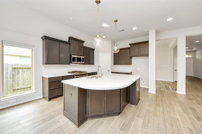 13208 Sage Meadow Ln, House other with 3 bedrooms, 2 bathrooms and 2 parking in Pearland TX | Image 12