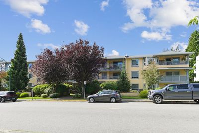 310 - 1459 Blackwood St, Condo with 2 bedrooms, 2 bathrooms and 1 parking in White Rock BC | Image 1