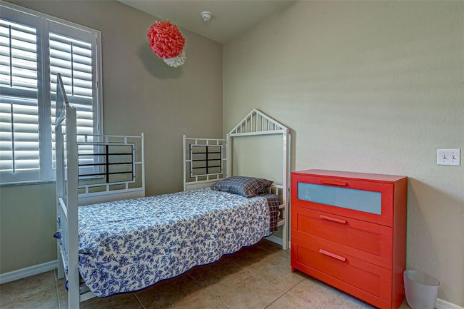 11815 Tempest Harbor Loop, House other with 3 bedrooms, 2 bathrooms and null parking in VENICE FL | Image 9