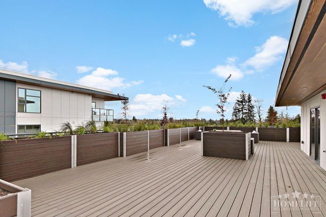 View of wooden terrace | Image 31