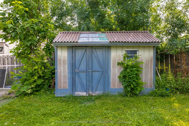 18 Grove Ave, House other with 6 bedrooms, 2 bathrooms and 4 parking in Saint Catharines ON | Image 34
