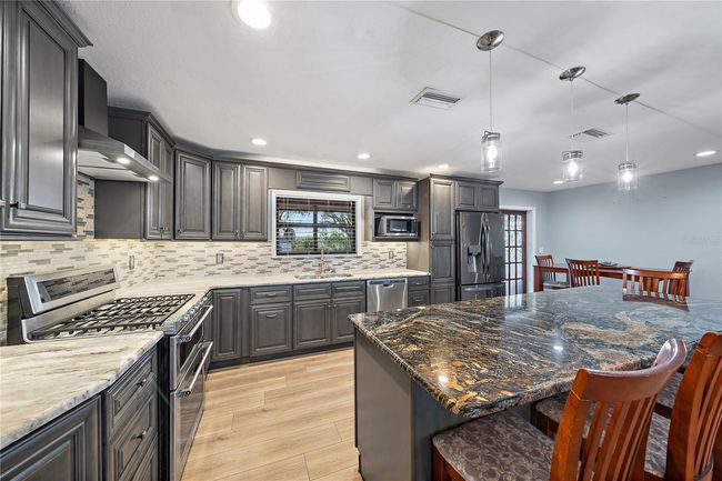 6204 Juel Gill Rd, Home with 3 bedrooms, 2 bathrooms and null parking in Myakka City FL | Image 7