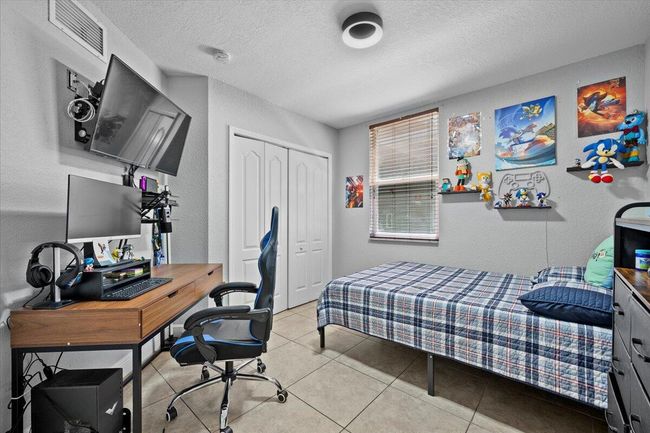 1005 Shoma Dr, Condo with 3 bedrooms, 2 bathrooms and null parking in Royal Palm Beach FL | Image 10