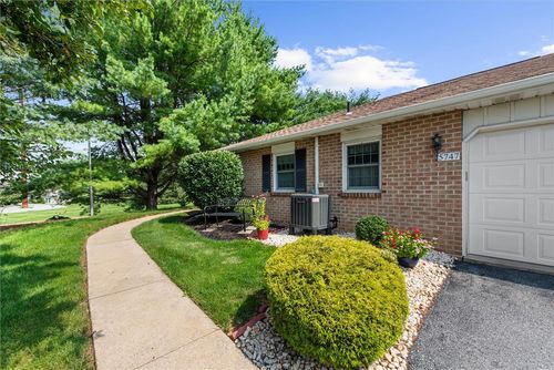 5747 Whitemarsh Dr, Macungie, PA, 18062-8955 | Card Image