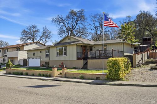 799 19th St, Lakeport, CA, 95453-3536 | Card Image