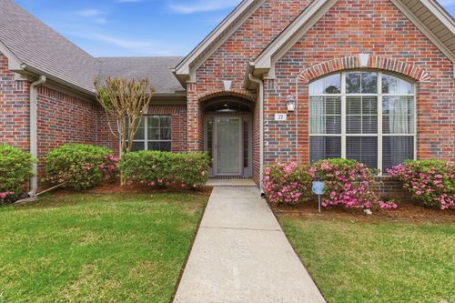 27 Taylor Park Loop, Little Rock, AR, 72211-4075 | Card Image