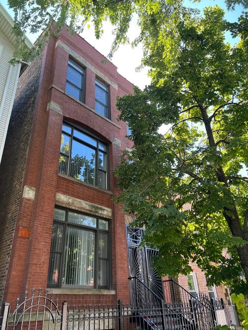 1227 Ohio St, Chicago, IL, 60642-6428 | Card Image