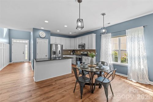 224 Morning Dew Ln, Mount Holly, NC, 28120-9059 | Card Image