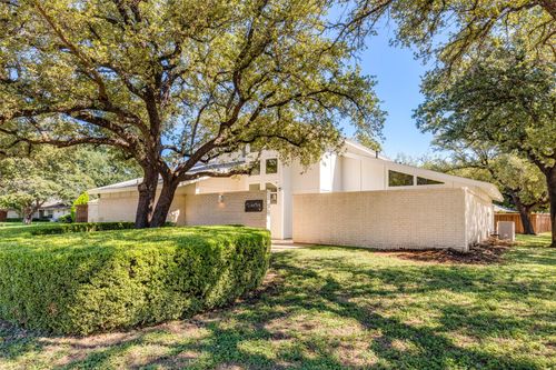 2401 Fairview Dr, Plano, TX, 75075-7496 | Card Image