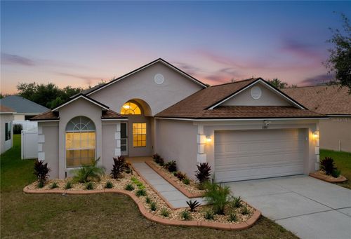 8527 Carriage Pointe Dr, GIBSONTON, FL, 33534-3020 | Card Image