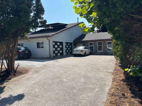 6091 172 St, Surrey, BC, V3S4Y2 | Card Image