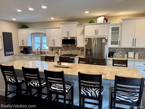 3597 Lippincott Rd, Lapeer, MI, 48446-9638 | Card Image