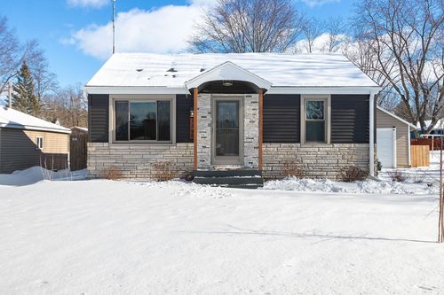 1140 S Evergreen St, Shawano, WI, 54166-3512 | Card Image