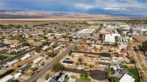 717 W Gateway Dr, Palm Springs, CA, 92262-1426 | Card Image