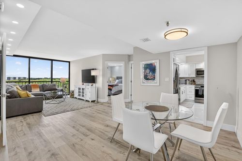 4073-6815 Willow Wood Dr, Boca Raton, FL, 33434-3530 | Card Image