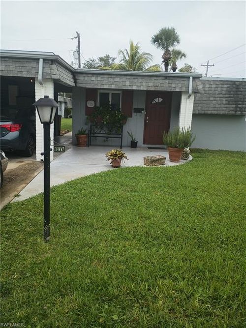 340 Easton Ct, LEHIGH ACRES, FL, 33936-1601 | Card Image