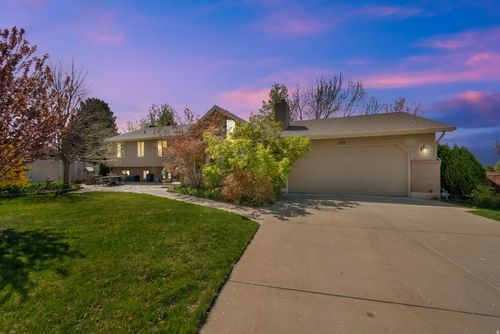 698 E 200 S, Bountiful, UT, 84010-3711 | Card Image